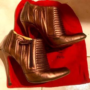 Christian Louibutan purple patent leather  boots